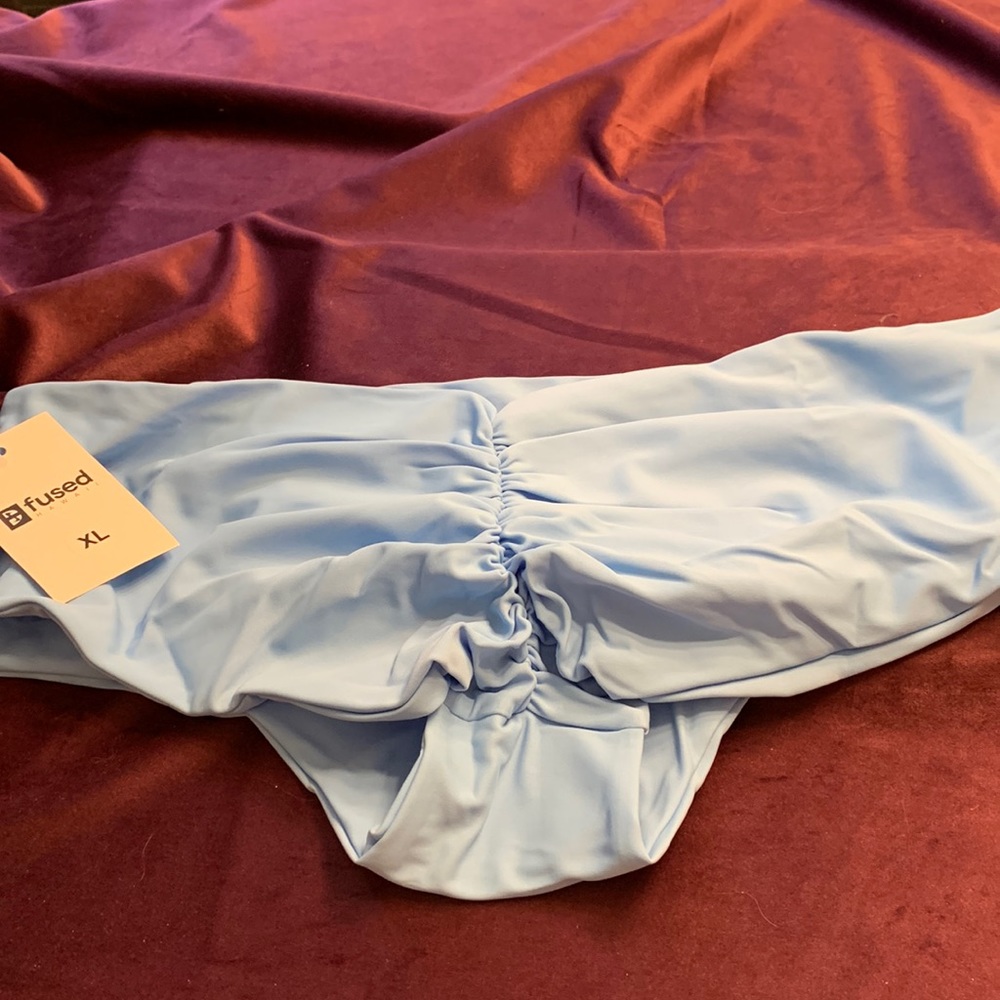 Xl fused nwt sky above me Kona bottoms